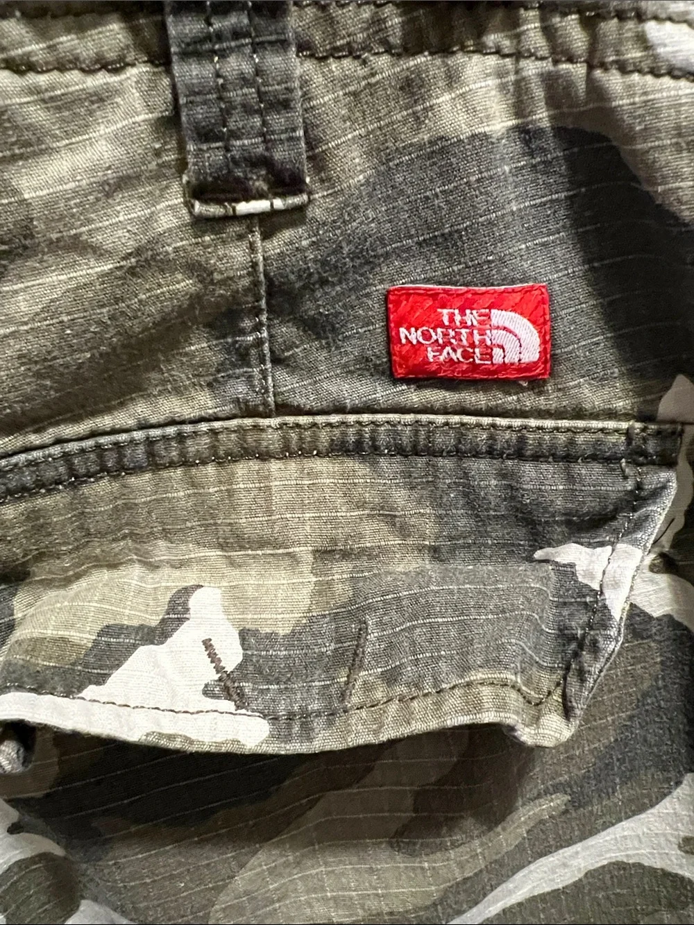 The North Face Men's Camouflage Cargo Shorts — Olive & White